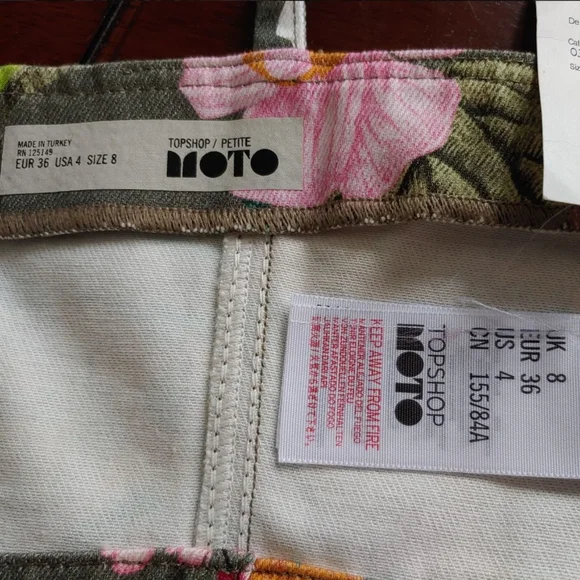 **SOLD!** 🍀NWT, Topshop Moto bustier, Top style corset, top corset style. Small - Picture 3 of 6